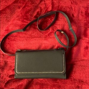 Black gold gem rimmed shoulder bad/clutch